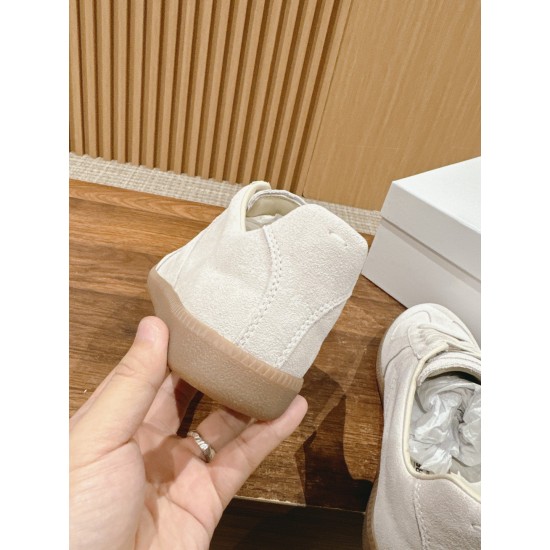 MM6 sandals