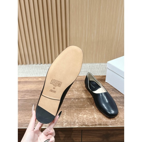 MM6 sandals
