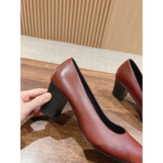 The row sandals