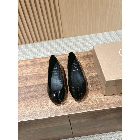 MM6 sandals