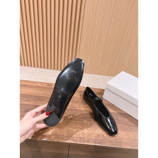 The row sandals