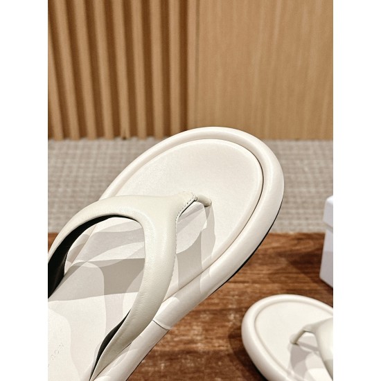 The row slippers
