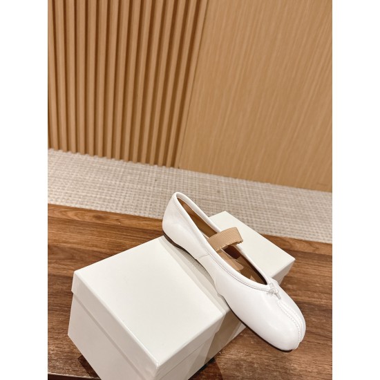 MM6 sneakers