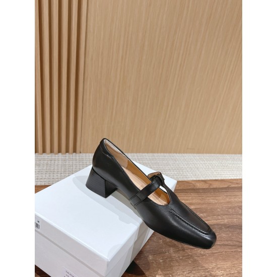 MM6 sandals