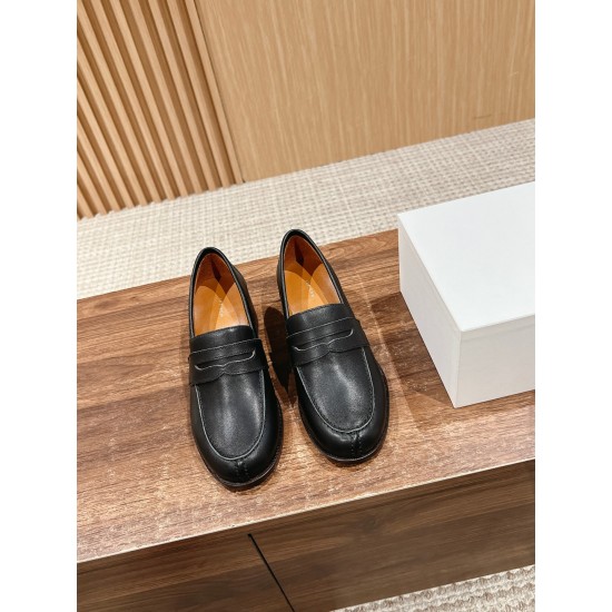 The row loafers The row loafers