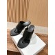 MM6 slippers