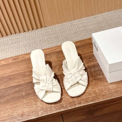 MM6 slippers