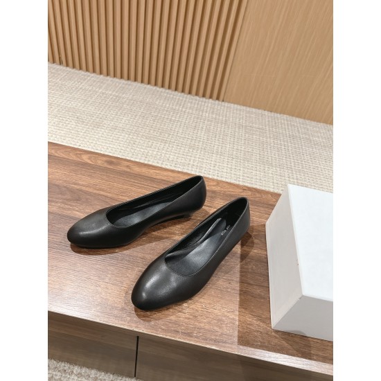 The row sandals