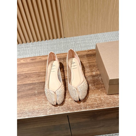 MM6 sandals