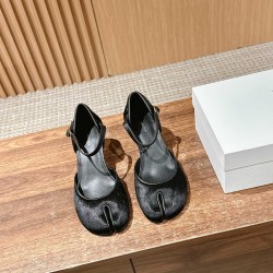 The row sandals