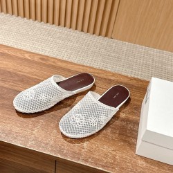 MM6 slippers