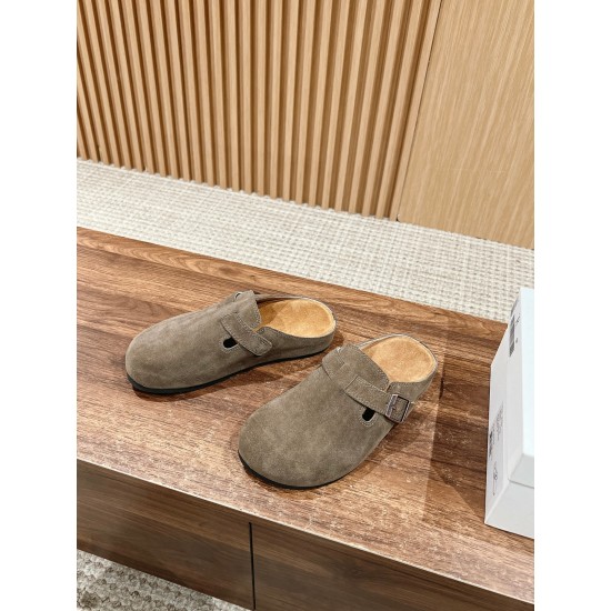 MM6 slippers