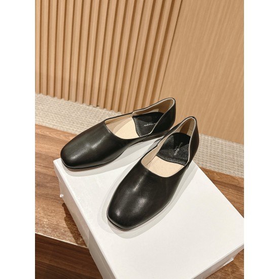 MM6 sandals