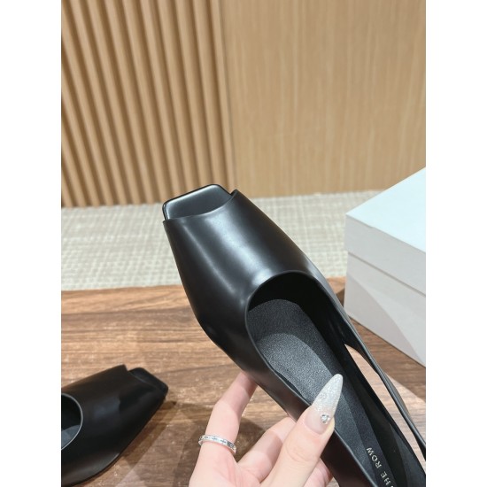 MM6 sandals