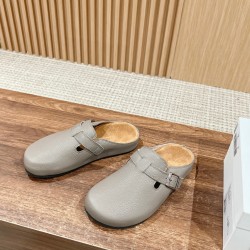 MM6 slippers