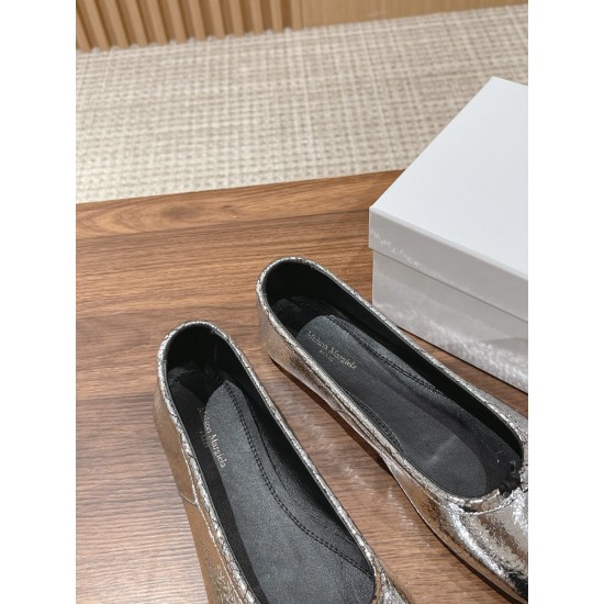 MM6 sandals