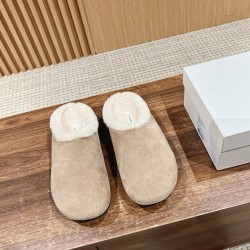 The row slippers