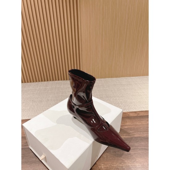 The row boots