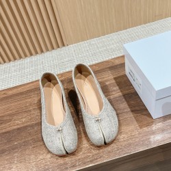 MM6 sneakers
