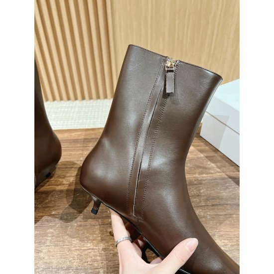 The row boots