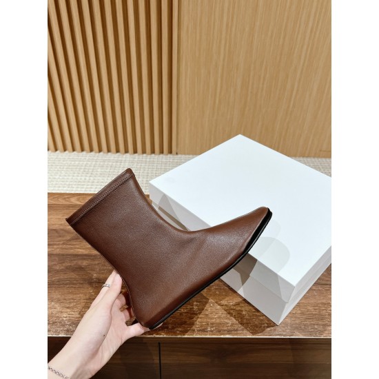 The row boots