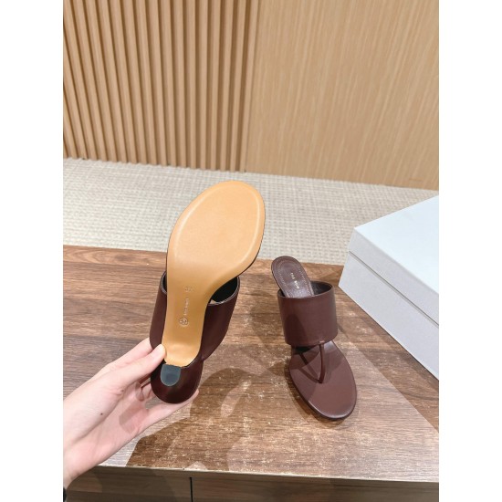 The row sandals