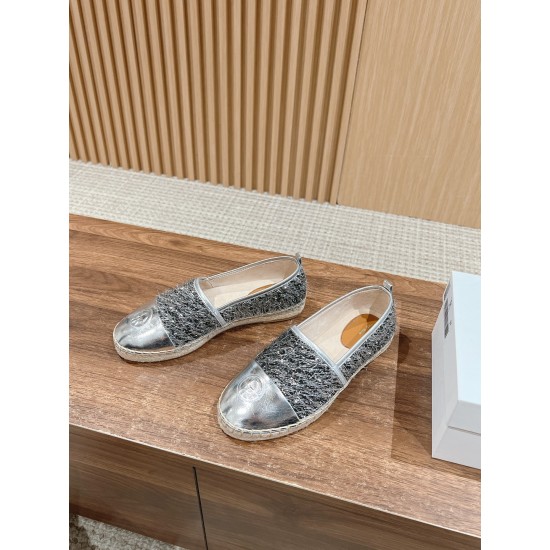 MM6 sandals