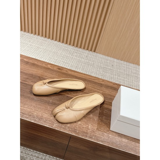 MM6 sneakers