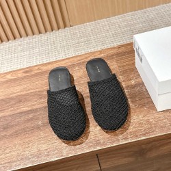 MM6 slippers