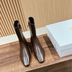 The row boots