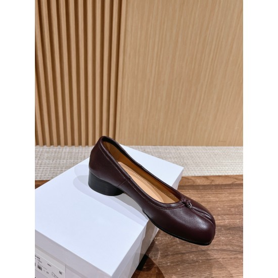 MM6 sneakers