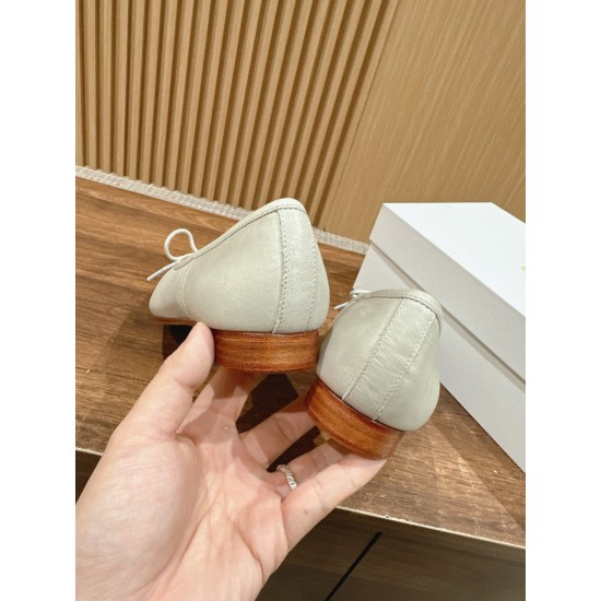 The row sandals