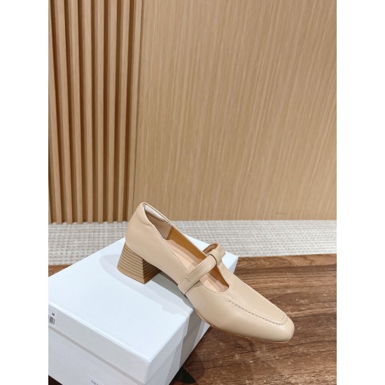 MM6 sandals