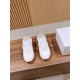 The row sneaker
