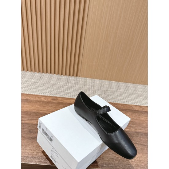 The row sandals