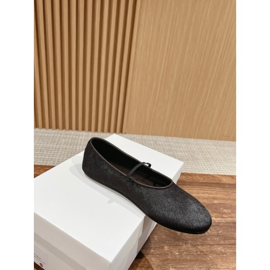 The row sandals