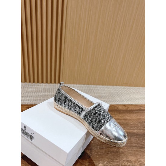 MM6 sandals
