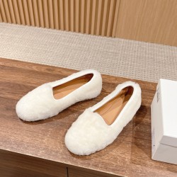 The row boots