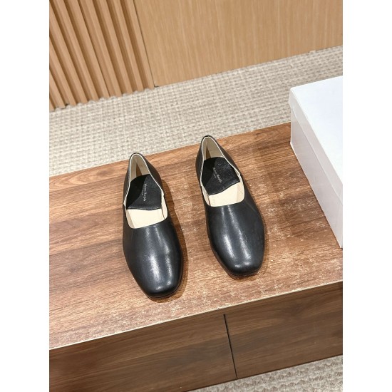 MM6 sandals