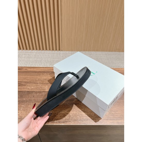 The row slippers