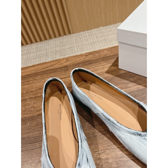 MM6 sneakers