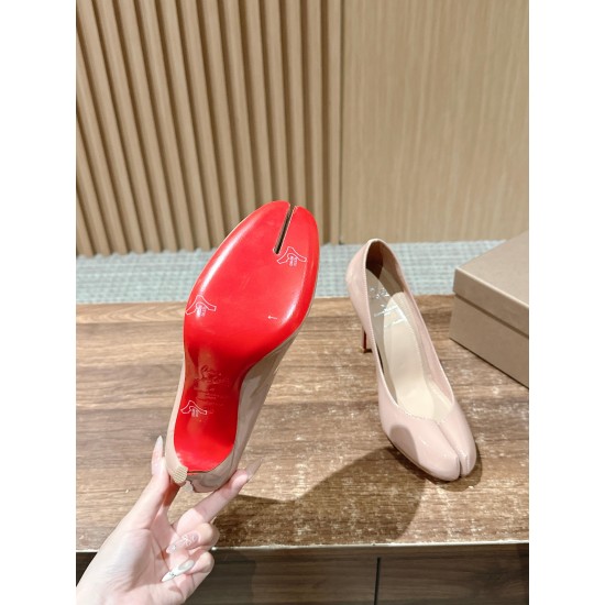 MM6 sandals