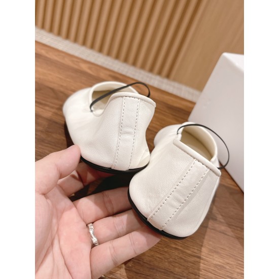 The row sandals