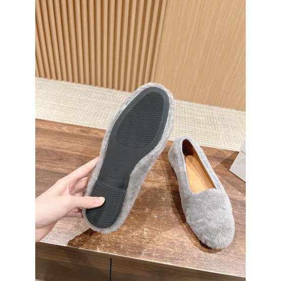 The row boots