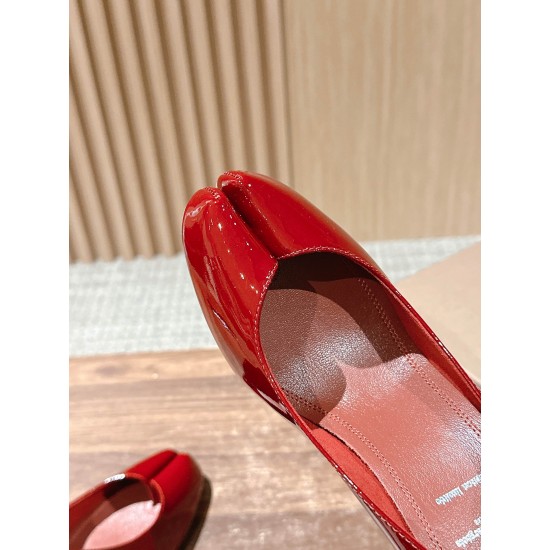 MM6 sandals
