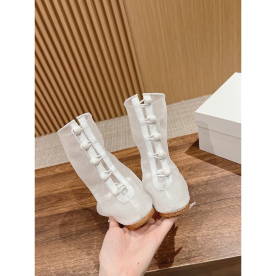 MM6 boots