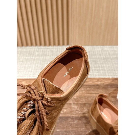 MM6 slippers