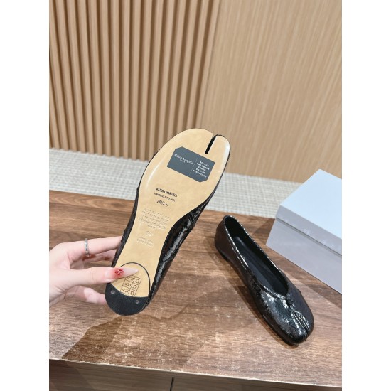 MM6 sneakers