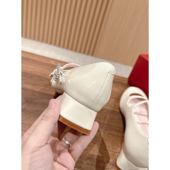 RV Mary Jane Shoes