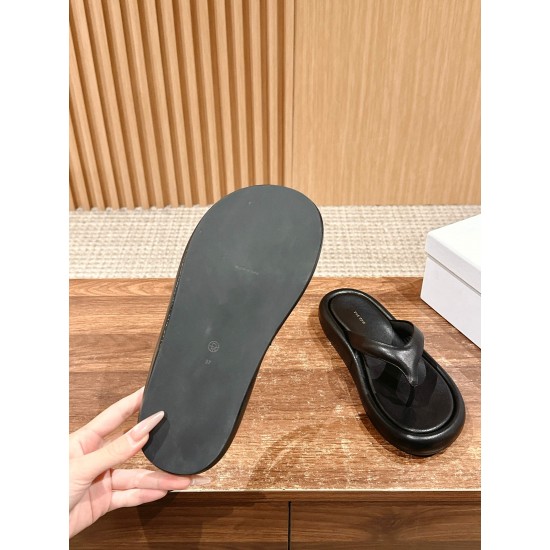 The row slippers